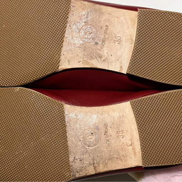 CHANEL Women's Burgundy and Navy Flats - Picture 6 of 10